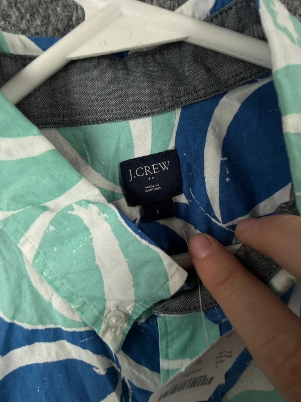 NWT J Crew Men Large Blue Geometric Beach Theme Short Sleeve Button Up Shirt